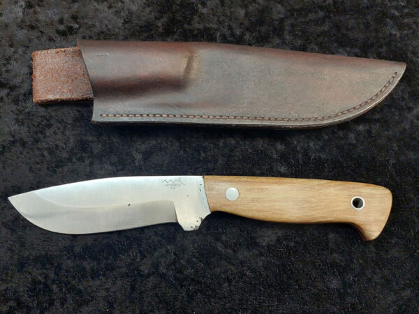 Hunting knife 4" Matai timber handle scales